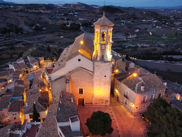 Ville médiévale de Cehegin à Murcie Espagne photographie aérienne de nuit