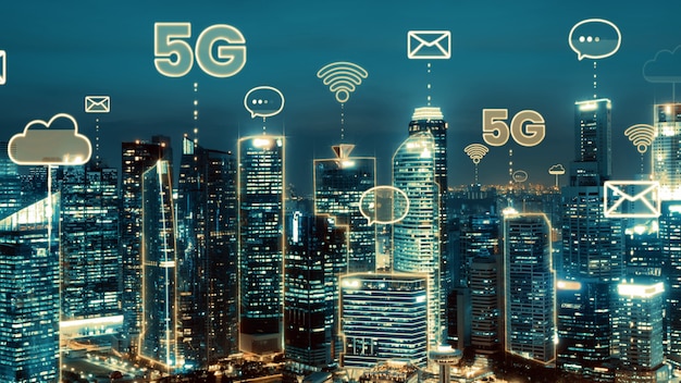 Ville numérique intelligente avec graphique abstrait de la mondialisation montrant le réseau de connexion