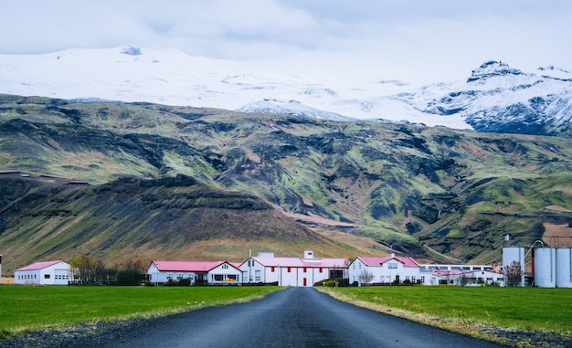 Ville sous un glacier