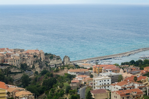 La ville de Tropea dans la province de Vibo Valentia Calabria Italie