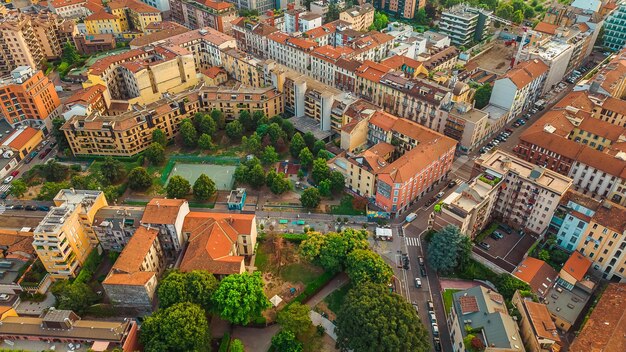 Photo une ville avec une ville en arrière-plan et une ville à l'arrière-plan