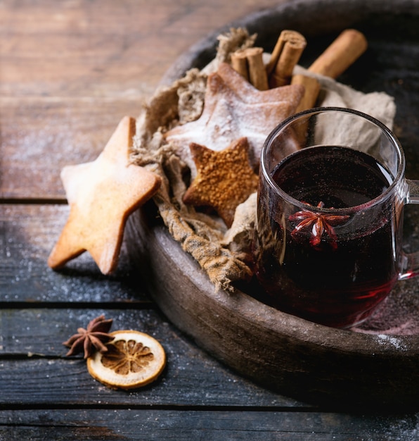 Vin chaud aux biscuits