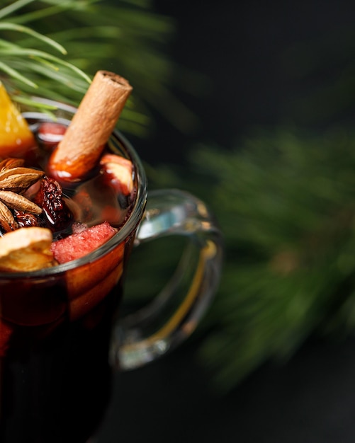 vin chaud dans un verre vue de dessus