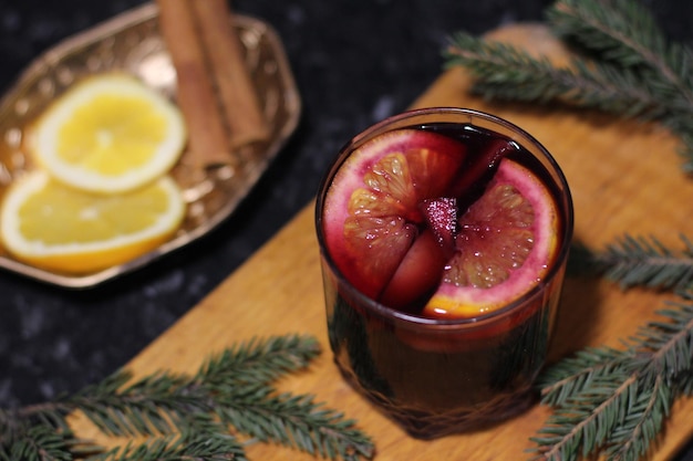 Photo vin chaud de noël dans un verre