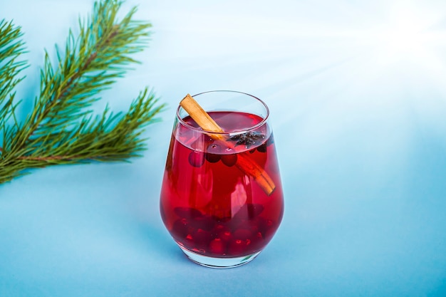 Vin rouge chaud de Noël aux épices