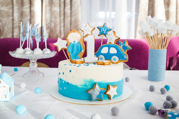 Vinnytsia Ukraine 12 septembre 2022 Un beau gâteau pour le premier anniversaire de mon fils