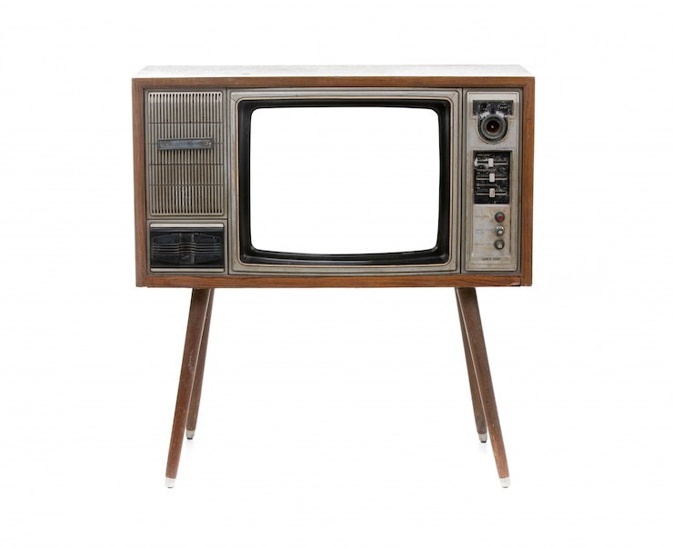 Photo vintage tv isolée sur blanc