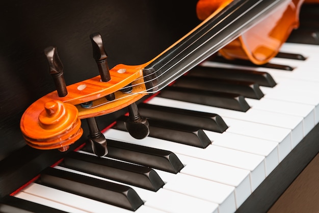 Violon et piano. Musique classique.