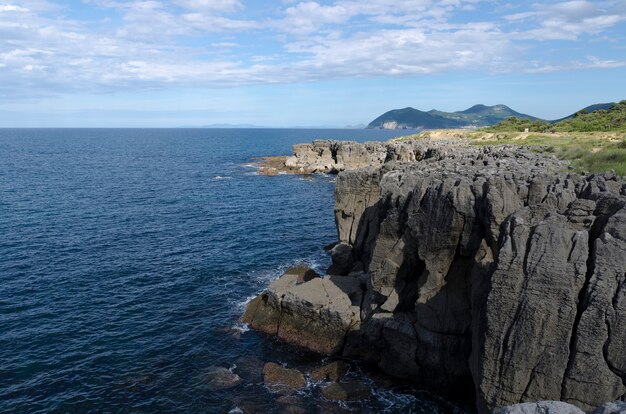 vista en acantilado en cantabria espana