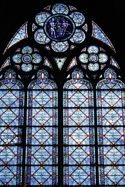 Photo vitraux dans l'église