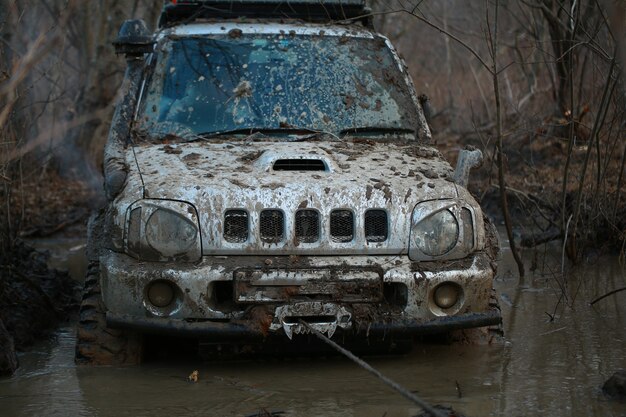 voiture de boue