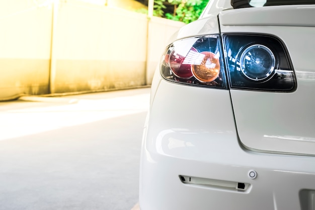 Voiture dans la rue