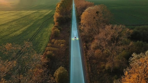 Voiture électrique autonome conduite sur route capteur de visualisation animée scannant la route