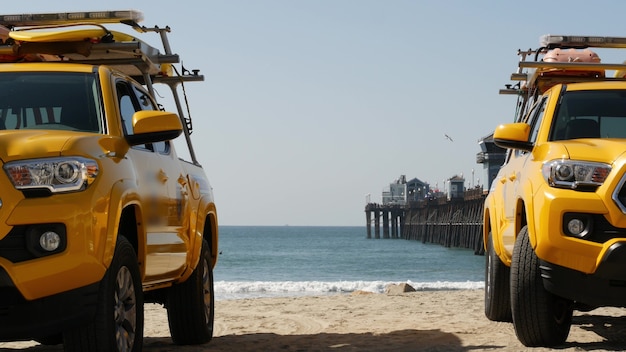 Voiture de sauveteur jaune, Ocean Beach, California USA. sauvetage sauveteur pick up camion véhicule. côte