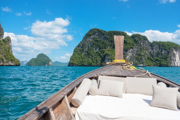 Voyage en bateau longtail privé Krabi Thaïlande destination touristique Asie Voyage vacances wanderlust et concept de vacances