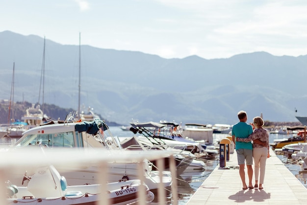 Voyage en couple côté mer. Yachts et vue mer.