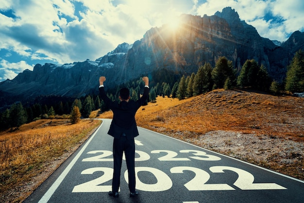 Photo le voyage du nouvel an 2023 et le concept de vision future