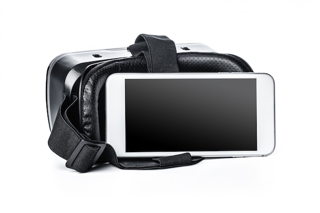 VR lunettes et smartphone sur fond blanc.