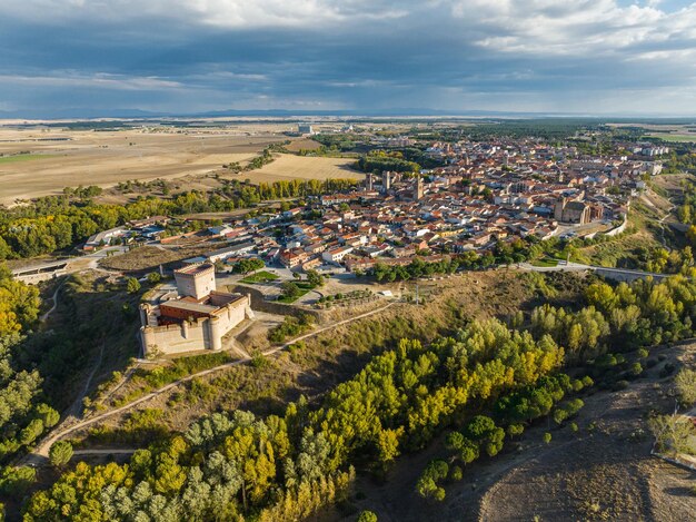 Vue aérienne d'Arévalo à Avila