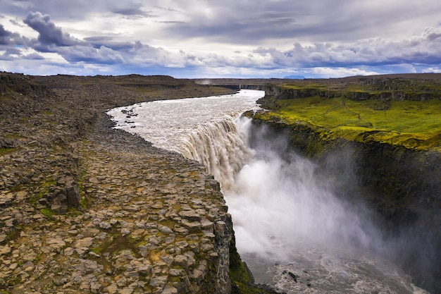 Vue aérienne de la cascade de Dettifoss en Islande