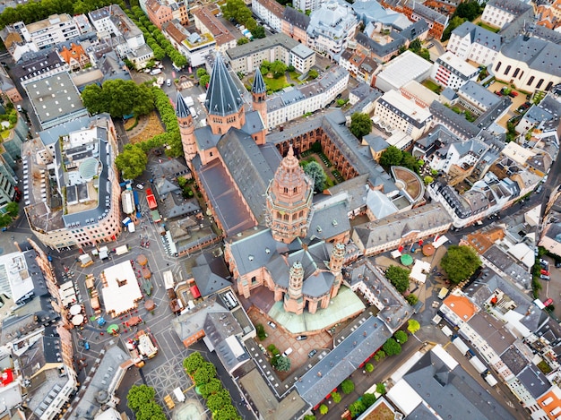 Vue aérienne de la cathédrale de Mayence Allemagne