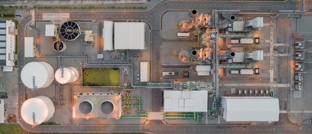 Vue aérienne de la centrale électrique à turbine à gaz