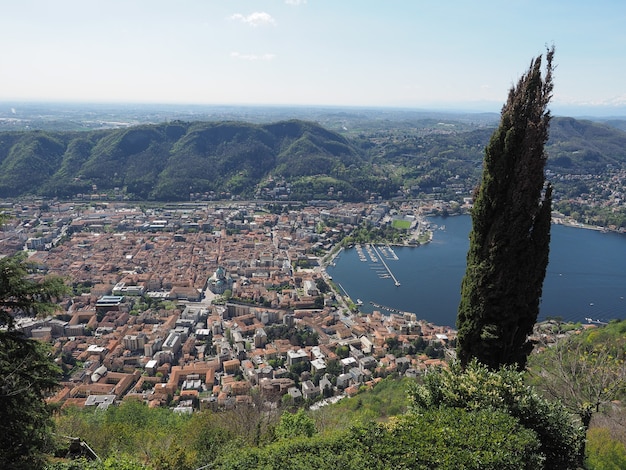 Vue aérienne de Côme