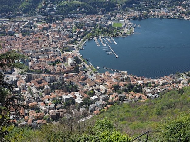 Vue aérienne de Côme