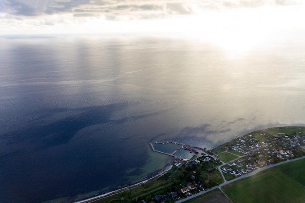 Vue aérienne d'une côte