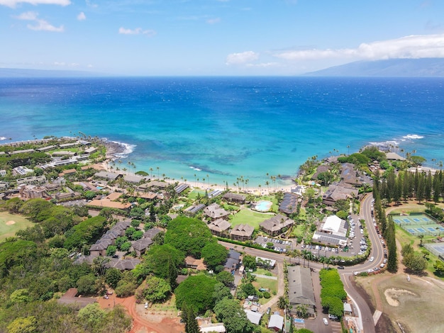 Vue aérienne de la destination tropicale Kapalua côte à Maui Hawaii