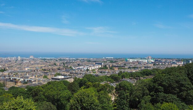 Vue aérienne d'Édimbourg depuis Calton Hill