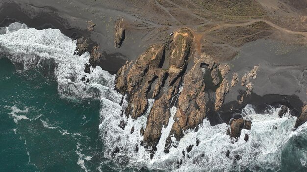 Photo vue aérienne de drone de la côte d'arco calan près de constitution chili vue du haut de l'océan pacifique