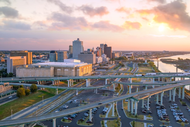 Vue aérienne du centre-ville de Memphis dans le Tennessee, États-Unis