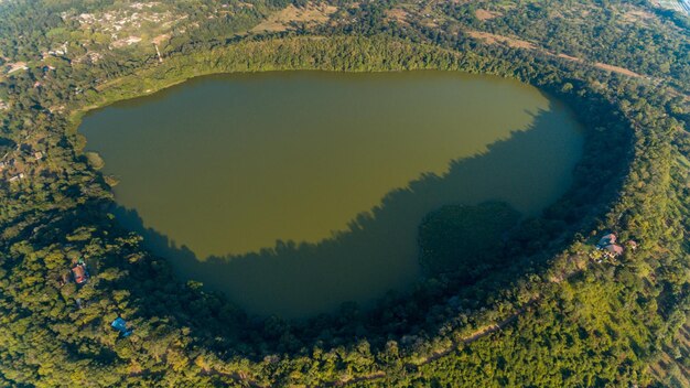 Photo vue aérienne du lac duluti à arusha