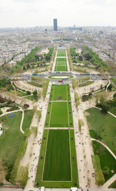 Vue aérienne du parc du champ de mars à paris