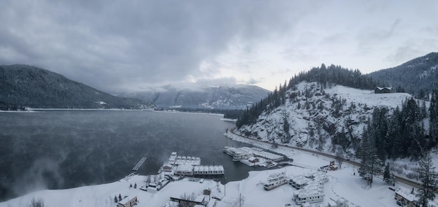 Vue aérienne du paysage canadien d'hiver