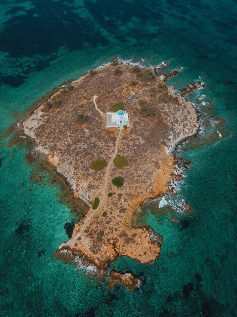 Vue aérienne du phare de l'île