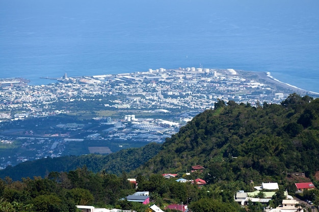 Vue aérienne du Port à l'île de la Réunion