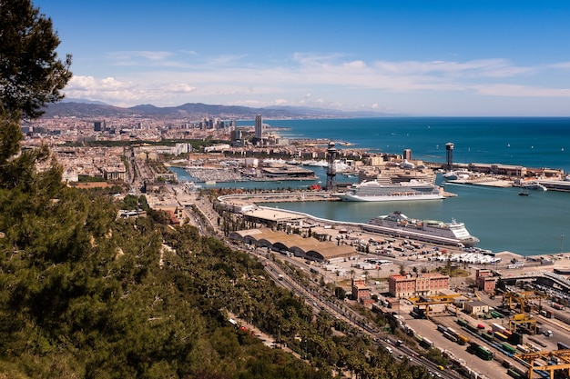 Vue aérienne du port de plaisance de Barcelone Port Vell