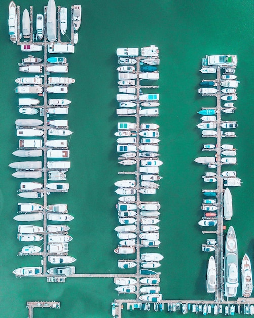 Vue aérienne du port