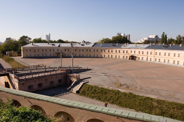 Photo vue aérienne de la forteresse de kiev en ukraine