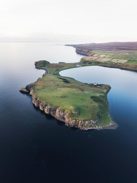 Vue aérienne de l'île de Skye en Ecosse