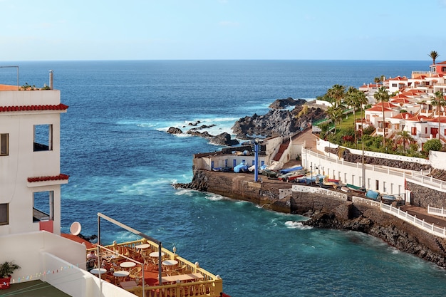 Photo vue aérienne de l'île de tenerife en journée d'été.