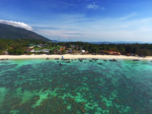 Vue aérienne sur l'île tropicale de Koh Lipe