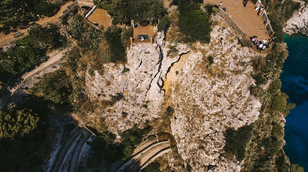 Vue aérienne de l&#39;île de vacances italienne capri avec belle nature