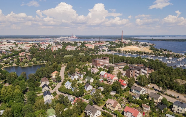 Vue aérienne de Kotka, petite ville du sud de la Finlande