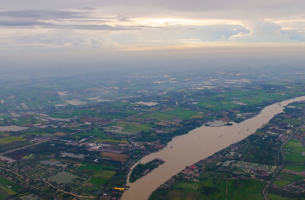 Vue aérienne, de, nuages, et, village, paysage