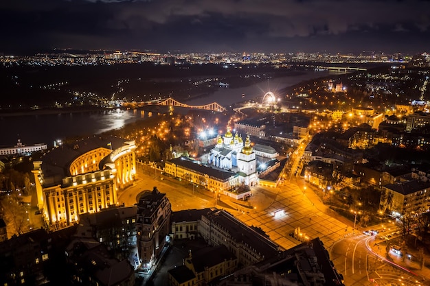 Vue aérienne de nuit Kiev