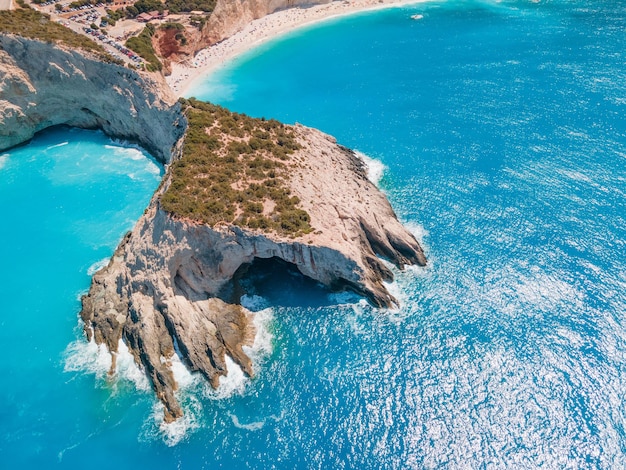 Vue aérienne de la plage de Porto Katsiki sur l'île de Leucade Grèce