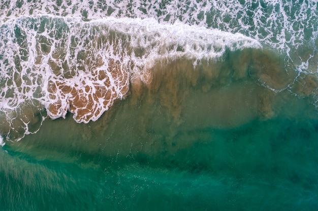 Vue aérienne sur la plage